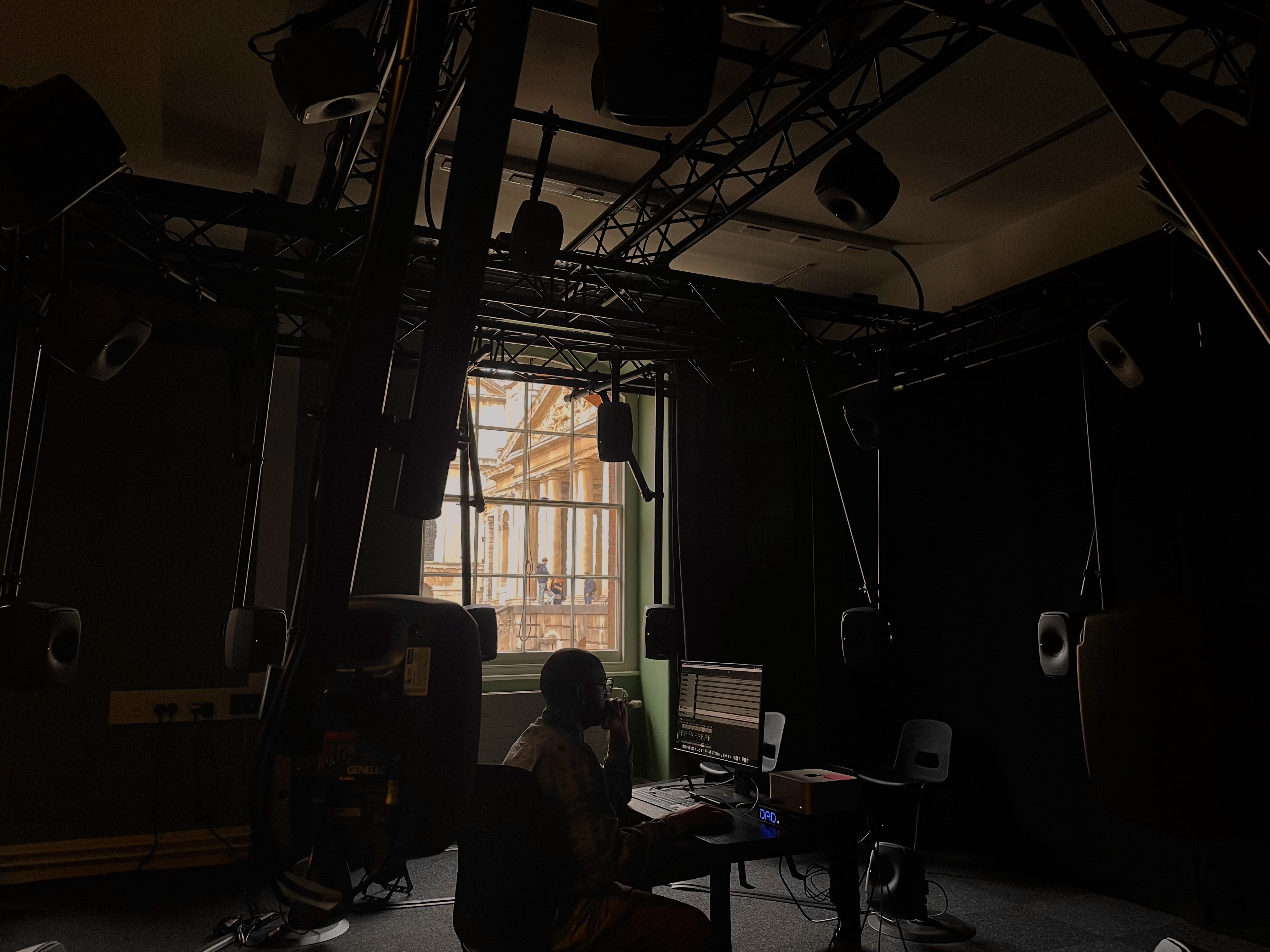 Dark performance setting for VARA, for viola and electronics